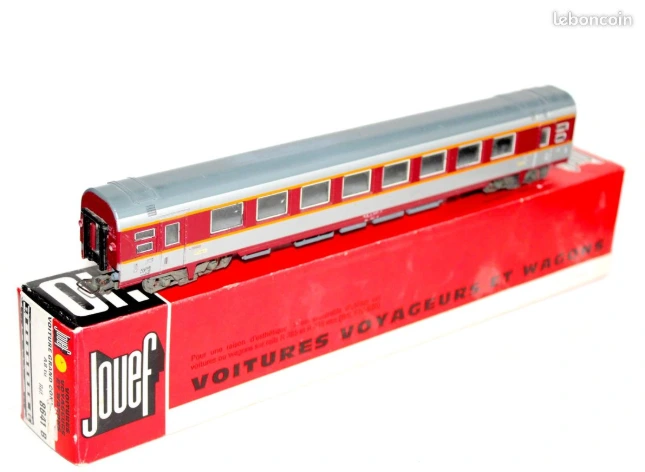 Jouef : voiture A⁸u TEE Grand Confort SNCF réf. 5341